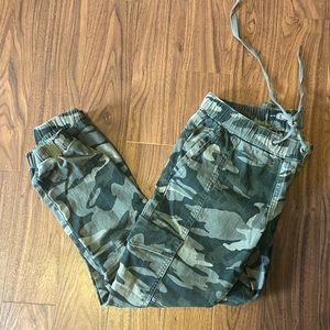 CAMO JOGGERS